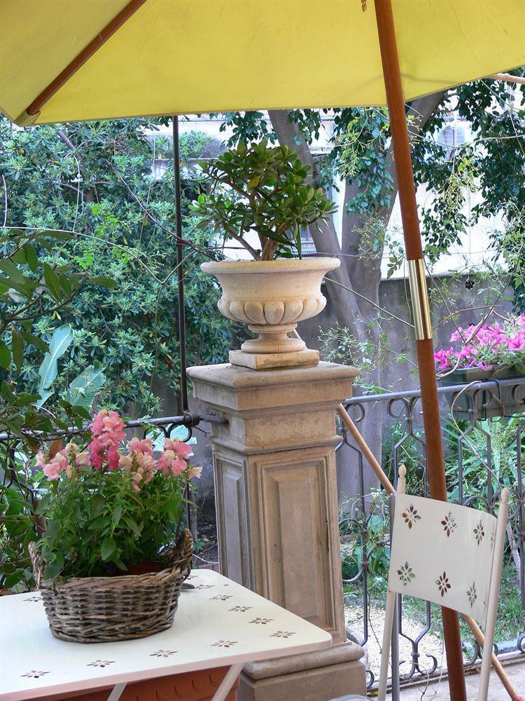 The Garden Couette-café Catane